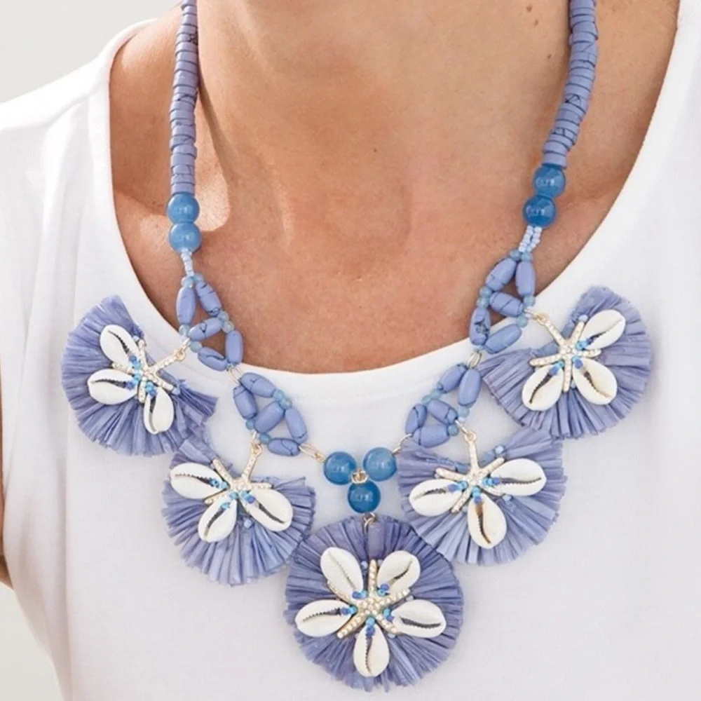 Chico’s Periwinkle Shell Bib Necklace. - Picture 1 of 9